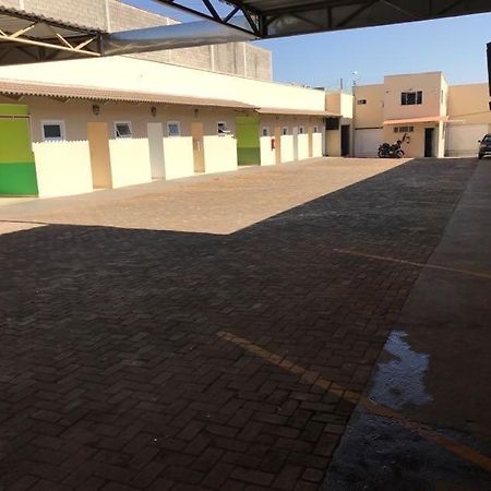 Motel& Hotel Ape Goiania !!! Eksteriør billede