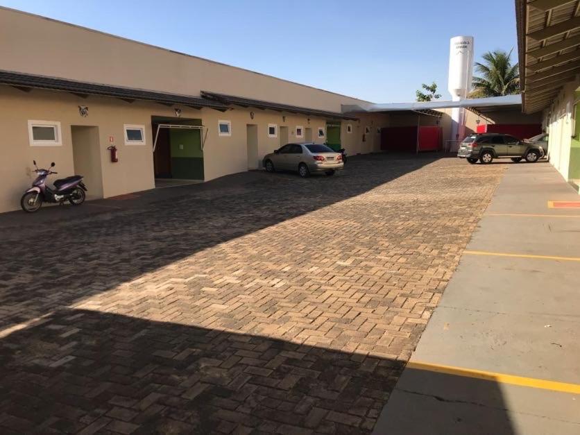 Motel& Hotel Ape Goiania !!! Eksteriør billede