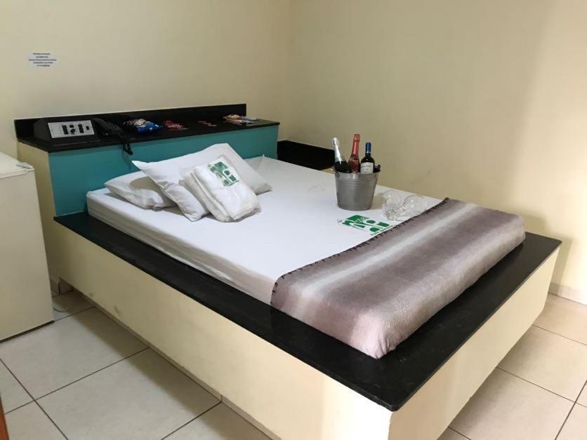 Motel& Hotel Ape Goiania !!! Eksteriør billede